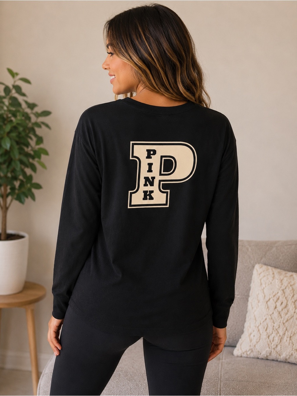 PINK Victoria’s Secret Black Long Sleeve Graphic Tee Oversized Logo Back
